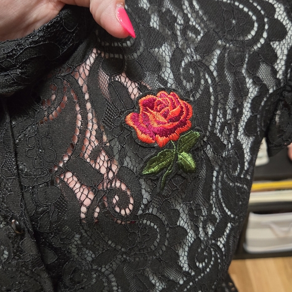 Button up lace dress shirt - Picture 3 of 5